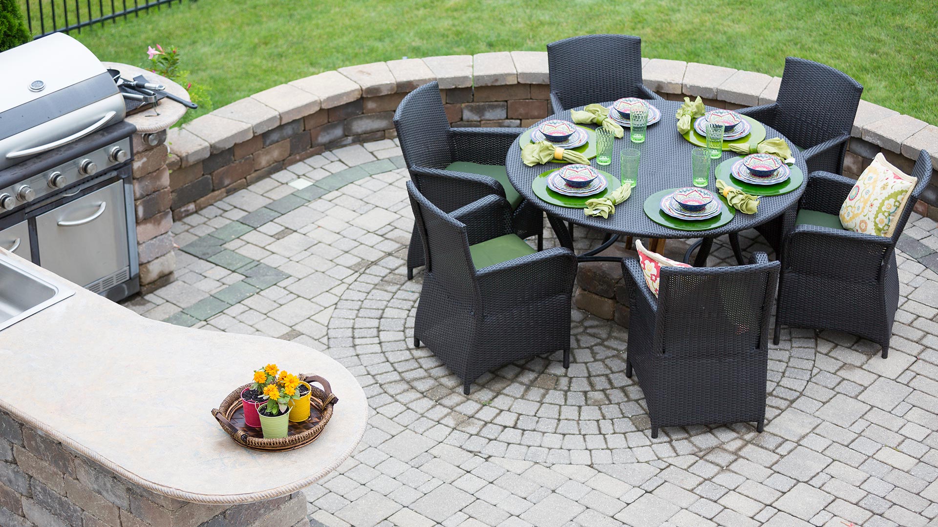 These 4 Features Can Take Your Outdoor Living Space to the Next Level!