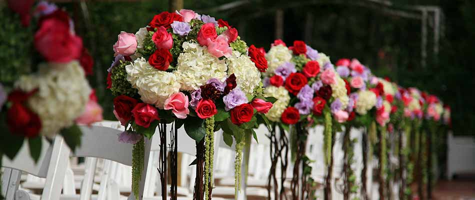 Wedding aisle decorations and flower arrangements in Smyrna, GA.